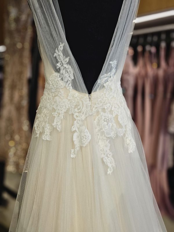 3ed0bddd-4b24-4d5e-b94b-2120fd246685 BEAUTIFUL by ENZOANI | 0001